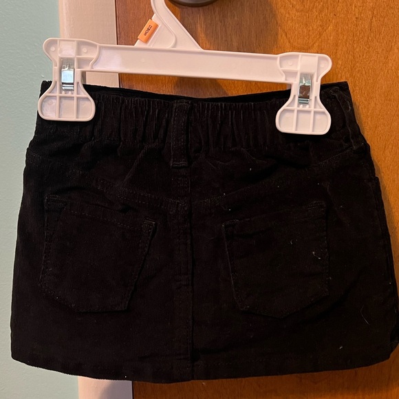 Old Navy Toddler Girl Corduroy Skirt - Picture 2 of 3